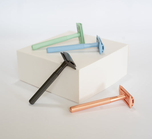 Reusable safety razors in brass and zinc alloy, eco-friendly design in multiple colours with box.